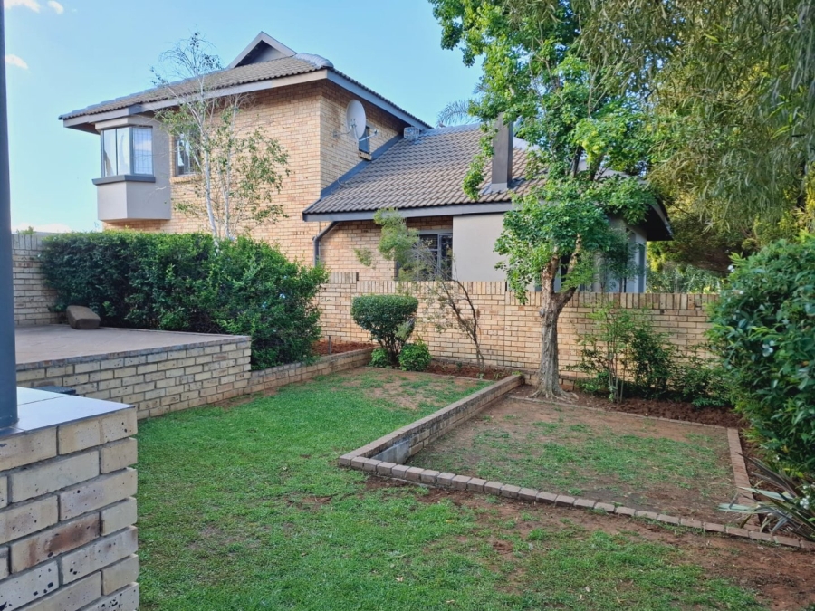 3 Bedroom Property for Sale in Langenhovenpark Free State